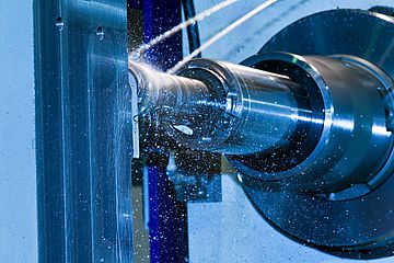 Fräskopf einer CNC Fräsmaschine in Metallindustrie 